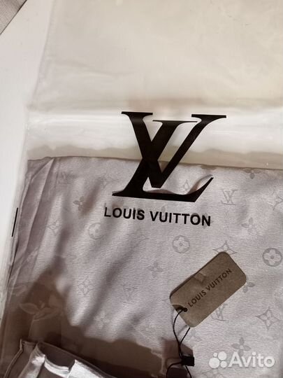 Платок louis vuitton серый