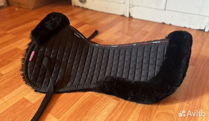 Меховушка под седло Le Mieux