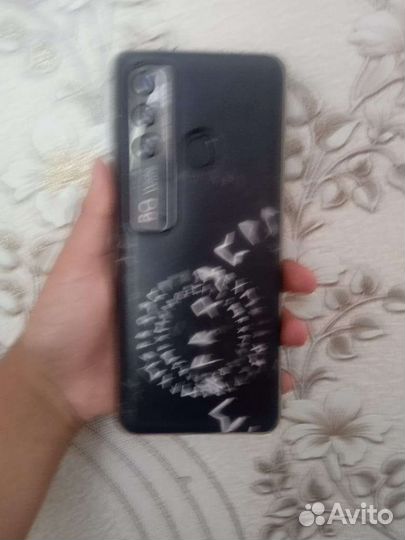 BQ 6868L Wide, 4/64 ГБ