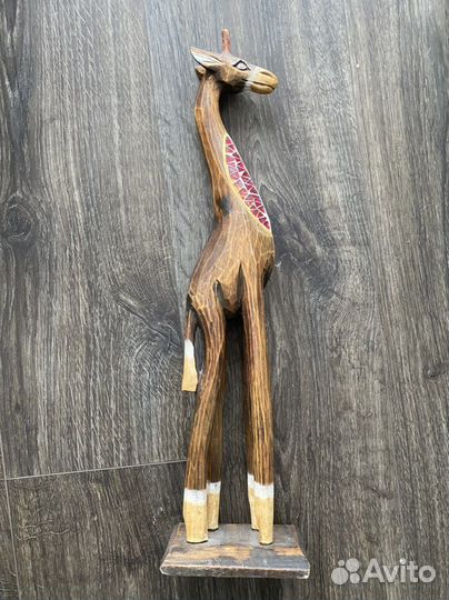 Статуя из дерева