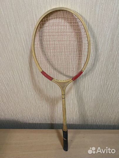 Ракетка для бадминтона