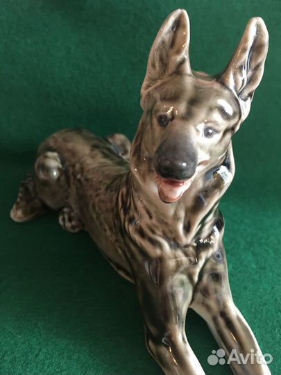 Фарфоровые статуэтки собака лфз