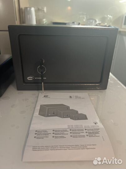 Сейф металлический