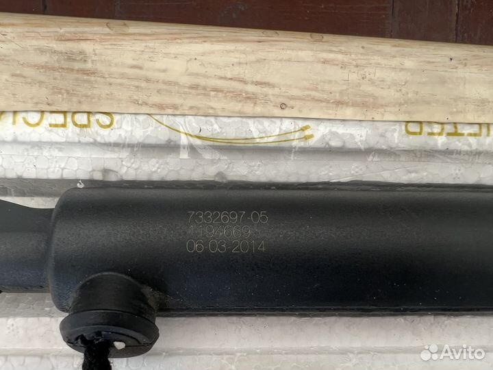 Привод багажника правый BMW X6 E71