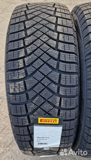Pirelli Ice Zero FR 215/55 R18 99H