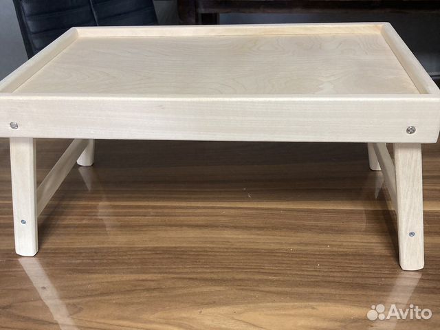 Поднос на ножках