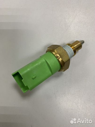 Датчик заднего хода (зеленый, 3 контакта) Логан