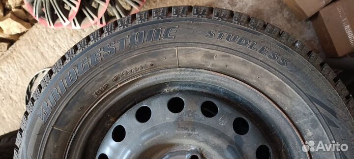 Bridgestone Blizzak Revo GZ 175/65 R14 с дисками н