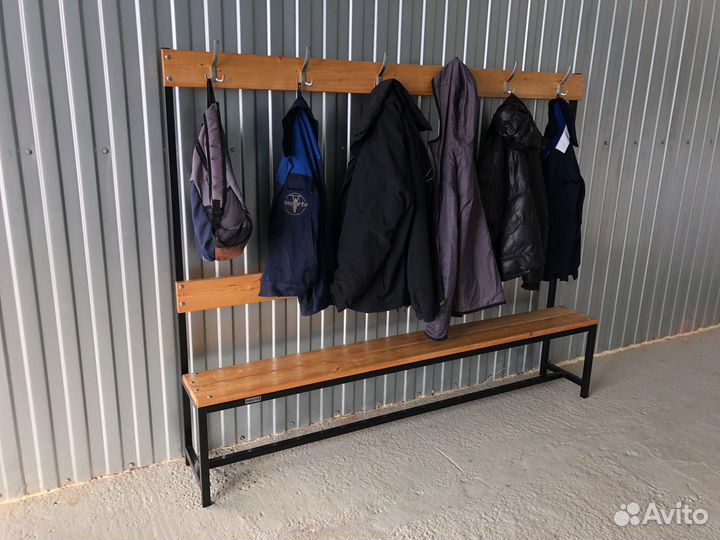 Скамейка для раздевалки спортивного клуба 2 метра