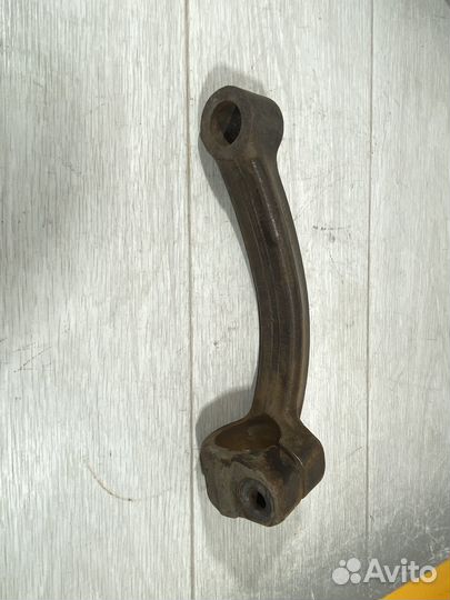 Кронштейн опора левого амортизатора Ssangyong