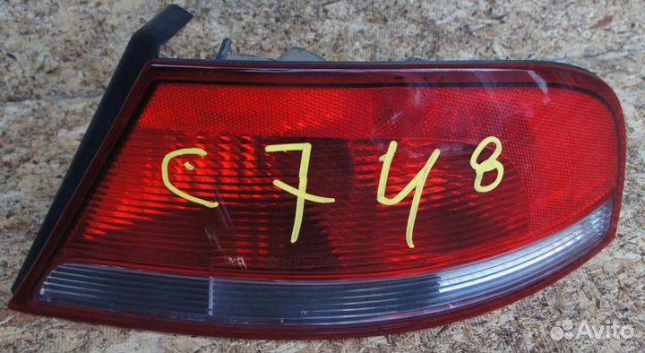 Фонарь задний правый chrysler Sebring 2001-2003 2