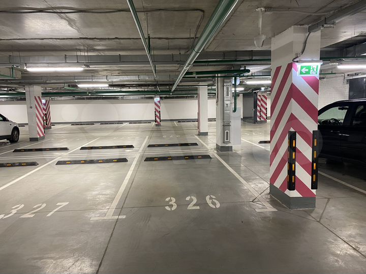 Машиноместо, 13 м²