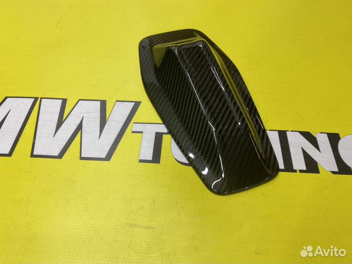 Плавник на BMW G26 сухой карбон