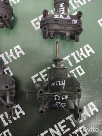 Активатор замка двери передний Mercedes-Benz E