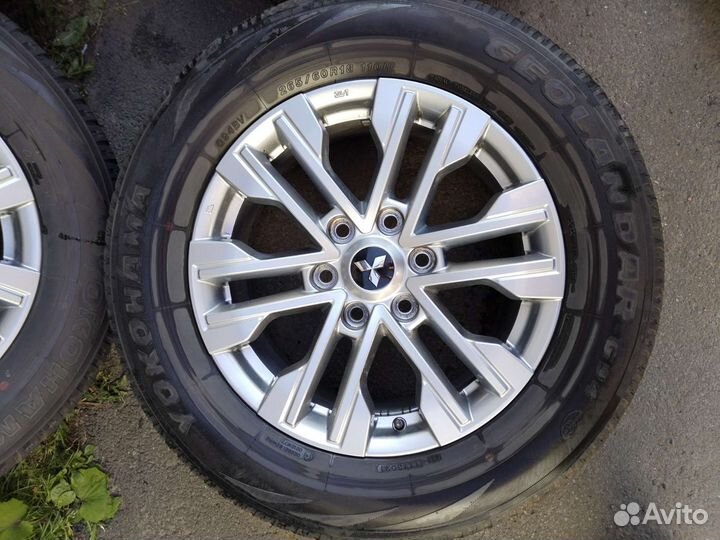 Mitsubishi Pajero Sport R18