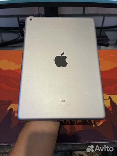 Планшет Apple iPad 2018 (6) 32 Gb Wi-Fi