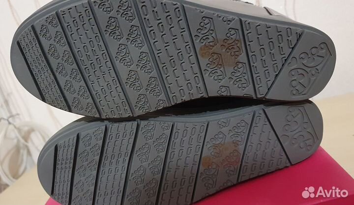 Сникеры новые