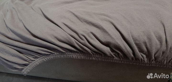 Простынь на резинке