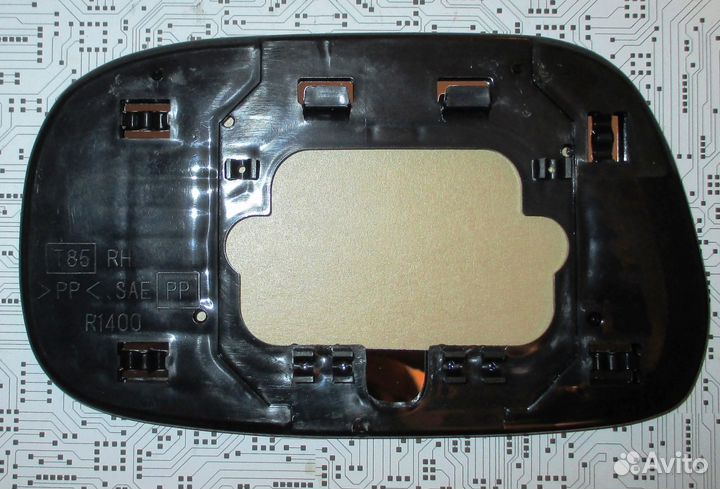 Стекло зеркала правое Toyota Corolla IX E120