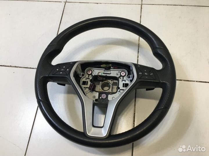 Рулевое колесо Mercedes-Benz E-Class W212