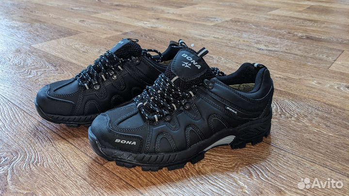 Кроссовки новые