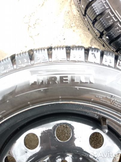 Pirelli Ice Zero 175/65 R14 82