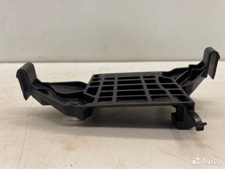 Направляющая ремня безопасности передняя правая