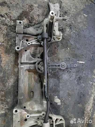 Подрамник Skoda Octavia A5
