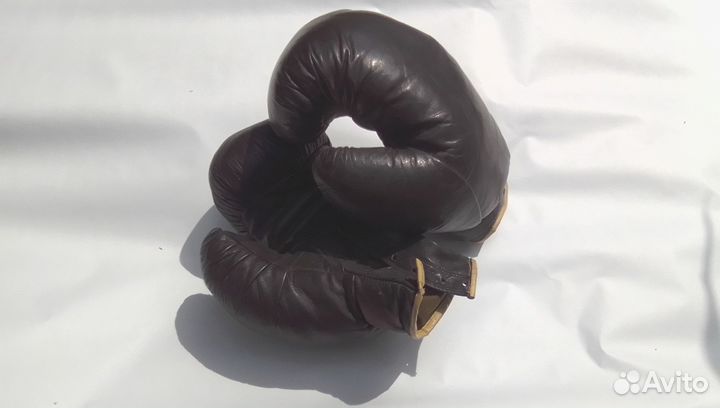 Боксерские перчатки