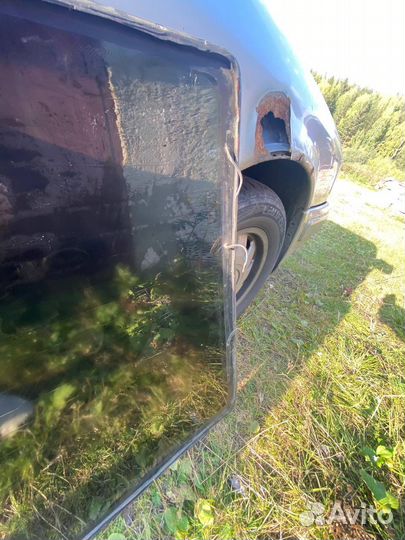 Заднее стекло BMW