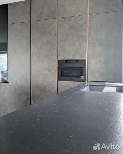 Кухня с островом на заказ