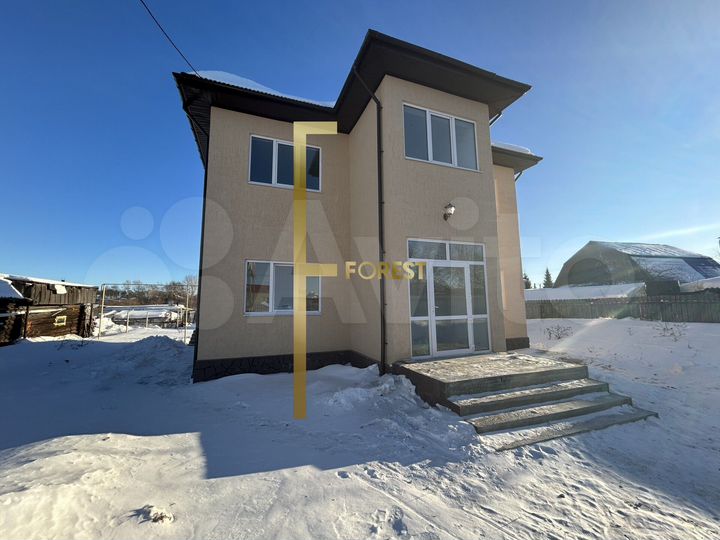 Коттедж 200 м² на участке 11 сот.