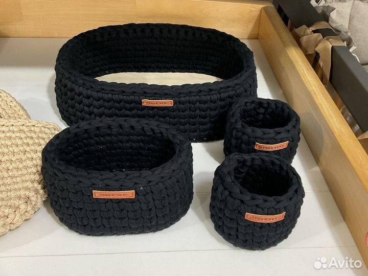 Вязаные корзинки ручной работы