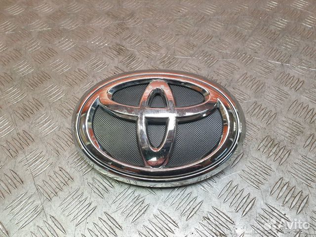Эмблема передняя Toyota Fortuner 2 2015-Нв