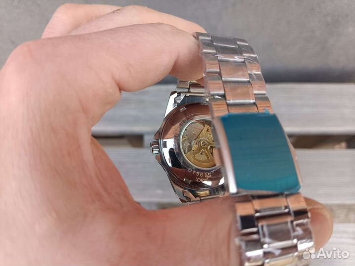 Часы механические