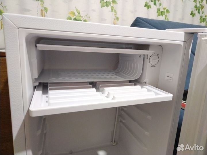 Компактный холодильник