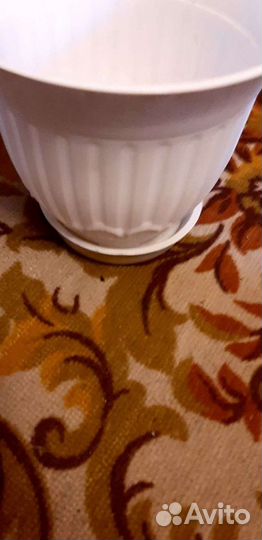 Вазоны большие