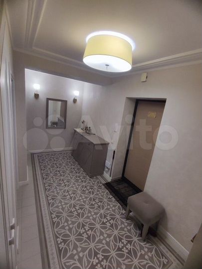 3-к. квартира, 102 м², 5/5 эт.