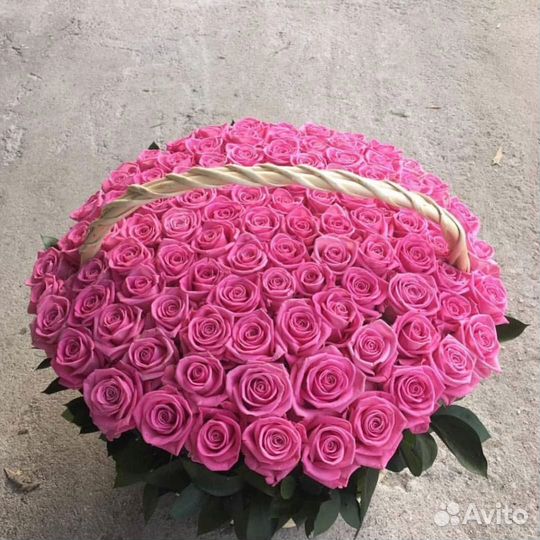 Букет розы в корзине