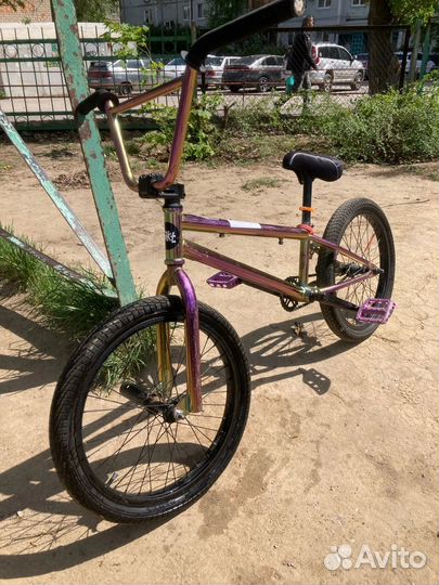 Трюковой велосипед BMX