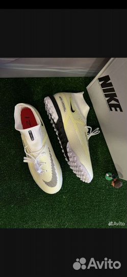 Продам новые кроссовки