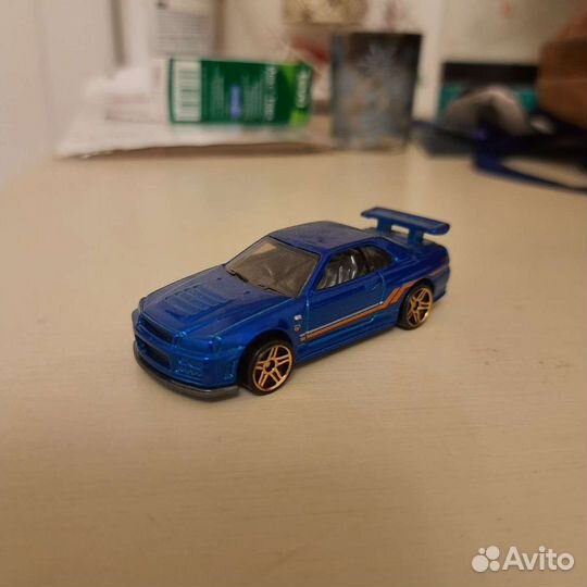 Nissan Skyline GT-R R34 2014 Hot Wheels 1:64