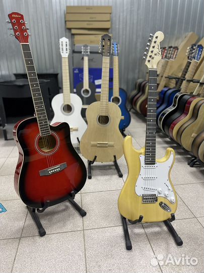 Классическая / акустическая гитара