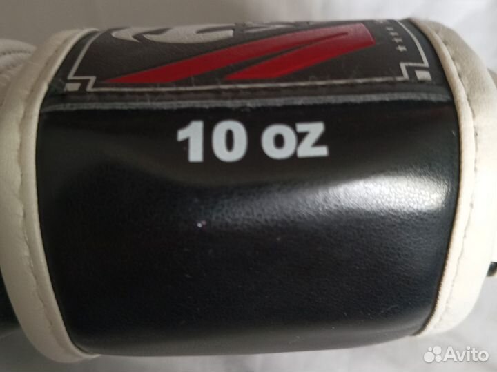 Боксерские перчатки 10 oz venum
