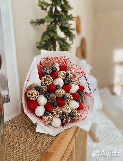 Букет клубники в шоколаде «Фантазия»