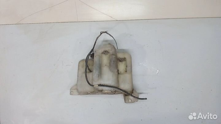 Бачок омывателя Ford Maverick, 1995