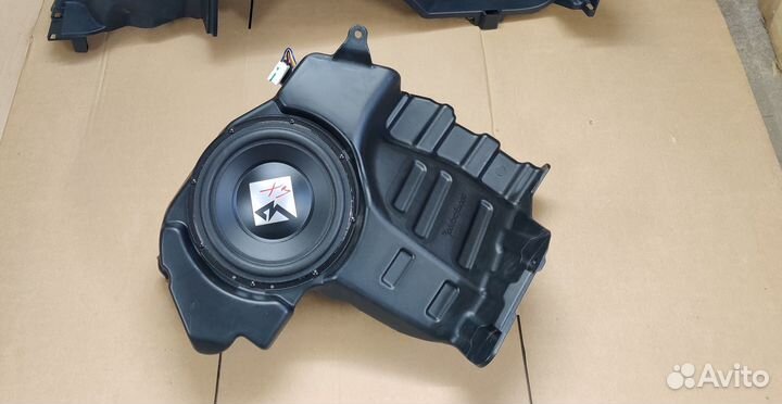 Сабвуфер Eclipse Cross Rockford Оригинал