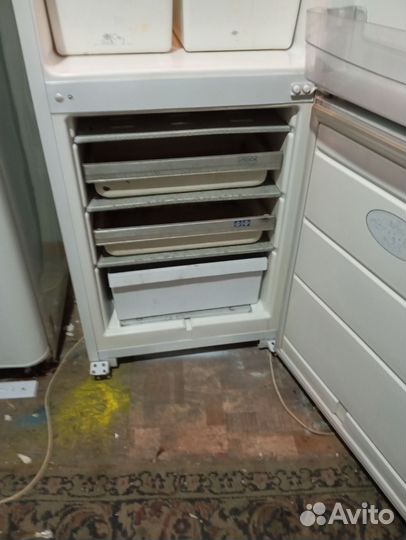 Холодильник 2х камерный