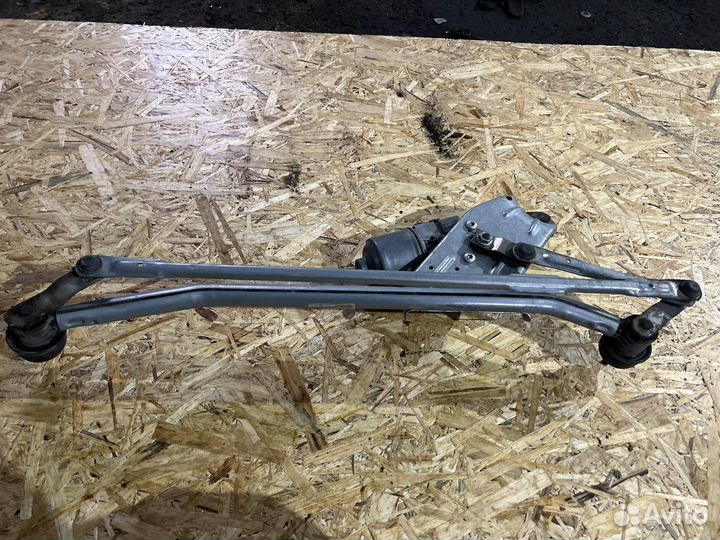 Трапеция стеклоочистителей LADA Largus