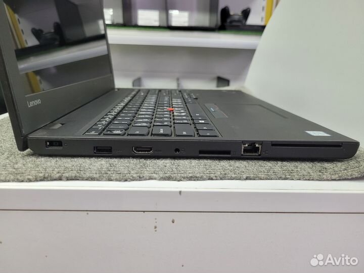 Ноутбук Lenovo i5-6200U 8GB DDR4 256GB SSD